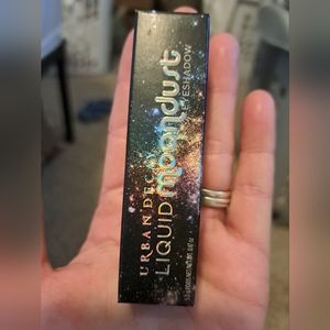 Urban Decay Liquid Moondust Eyeshadow (shade is spacetime)